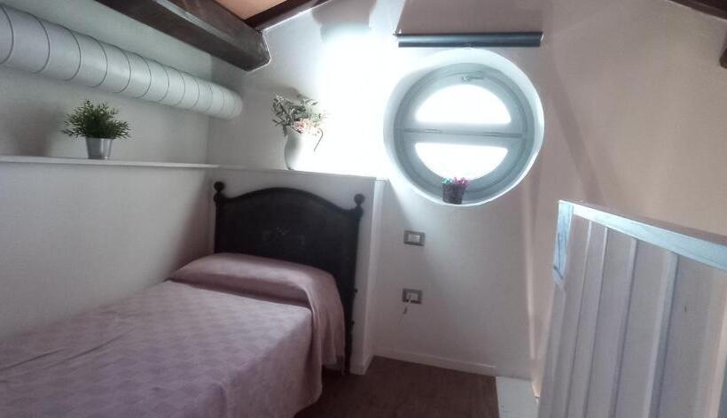 غرفة قياسية ثلاثية, Il Casale Di Giulia Di Aprilia