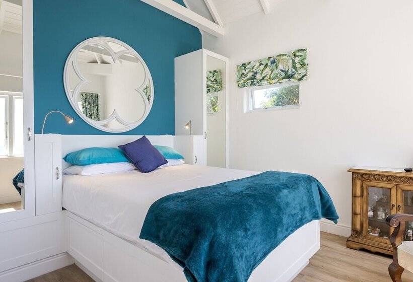 غرفة ديلوكس مطلّة علي البحر, Sunny Cove Manor