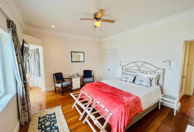 غرفة ديلوكس مطلّة علي البحر, Sunny Cove Manor