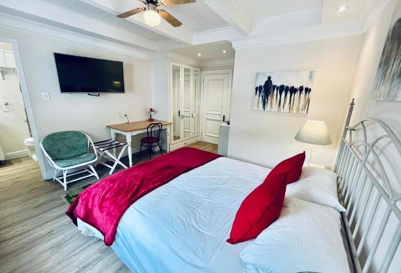 Номер Комфорт, Sunny Cove Manor