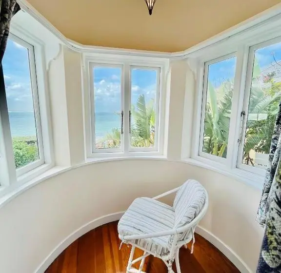 キングサイズベッドのデラックスルーム, Sunny Cove Manor