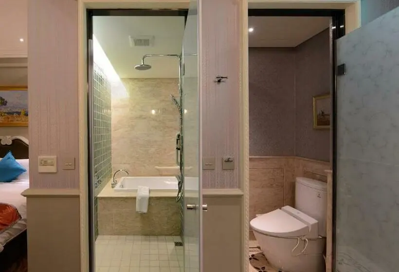 اتاق لوکس, Golden Tulip Rs Boutique Hotel Tainan
