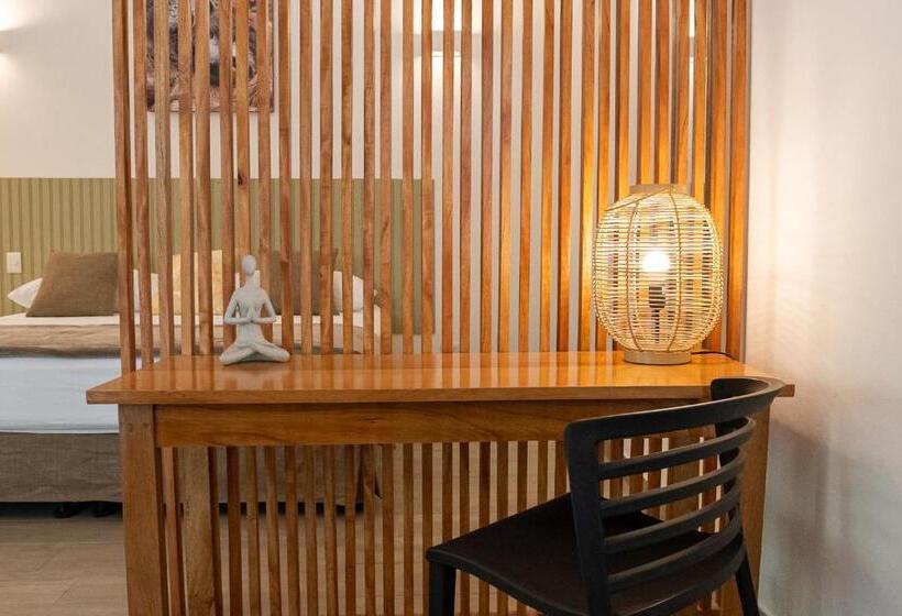 디럭스 방갈로, Jaguar Inn Bungalows