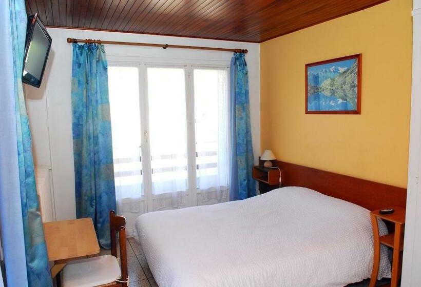 이코노미 룸, Sandra