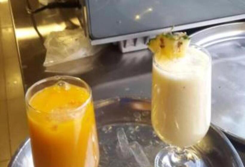 اتاق لوکس, Tahir Guest Palace