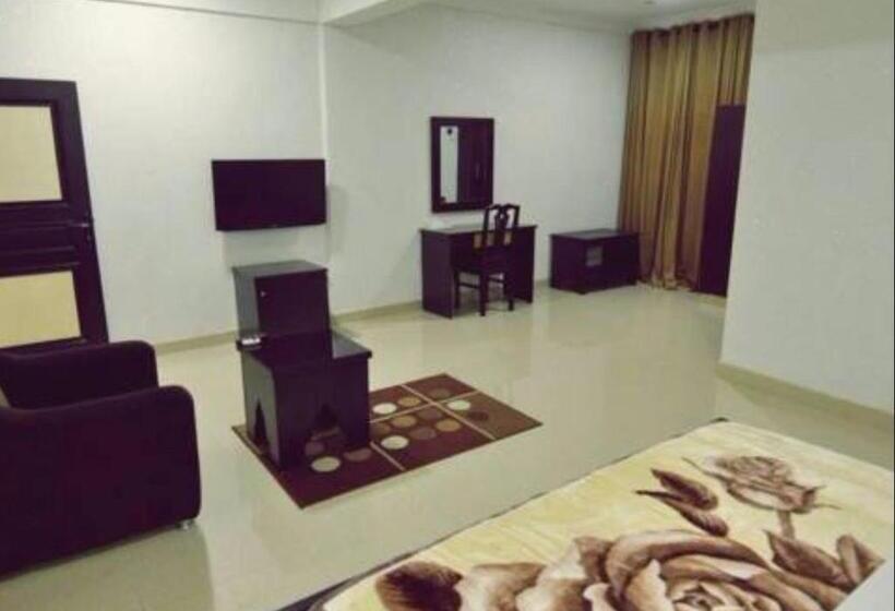 سوئیت با تخت بزرگ, Tahir Guest Palace