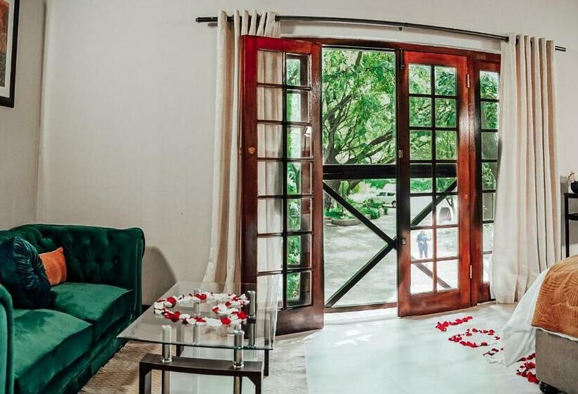 Люкс Повышенной Комфортности, The Garden Venue Boutique