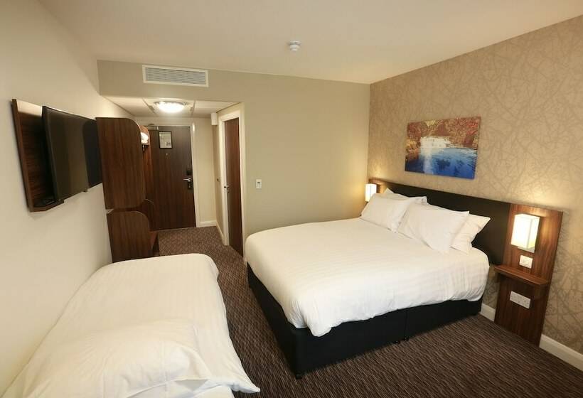 Семейный Номер, Willows, Blackburn By Marston's Inn