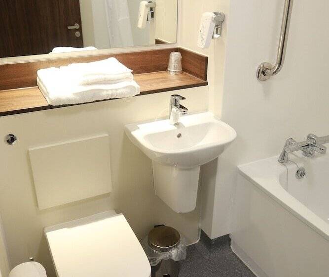 장애인을 위한 스탠다드 룸, Willows, Blackburn By Marston's Inn