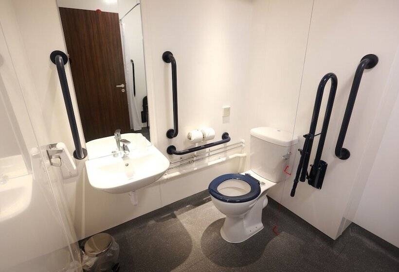 장애인을 위한 스탠다드 룸, Willows, Blackburn By Marston's Inn