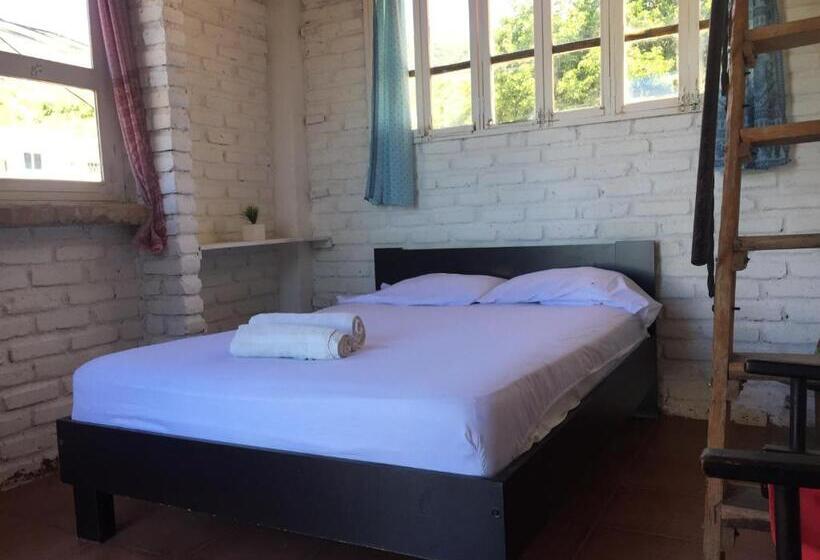 スタンダードルーム, Casa Barca Taganga Hostel