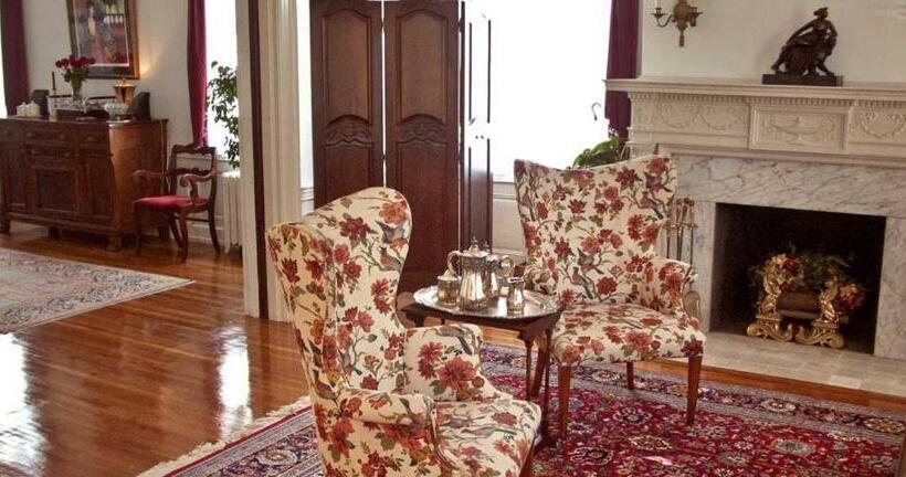 キングサイズベッドのデラックスルーム, King George Inn