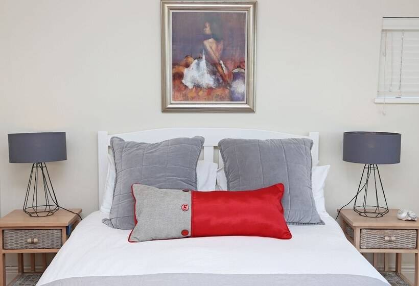 اتاق سوپریور, Shore S Edge