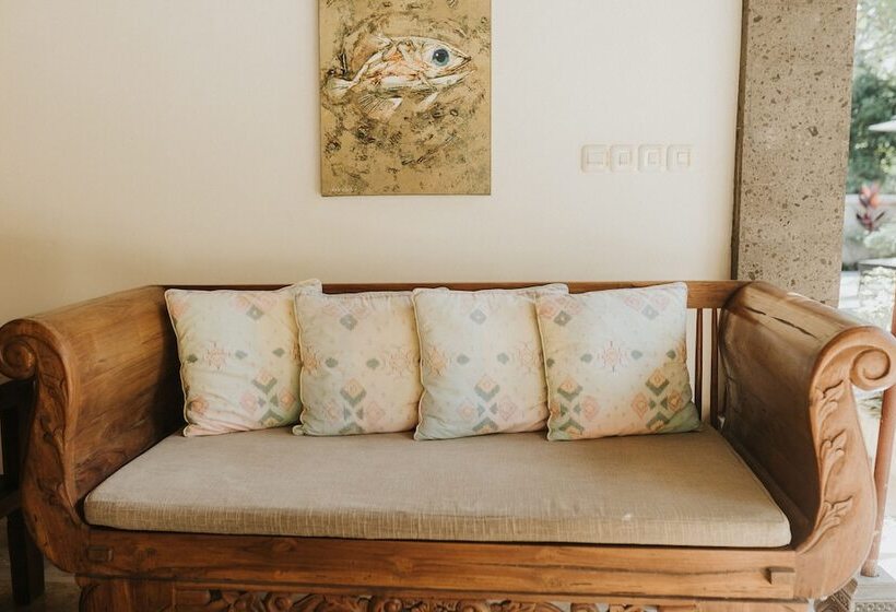 חדר דחוקס עם מיטת קינג, Aloka Bahari Villas