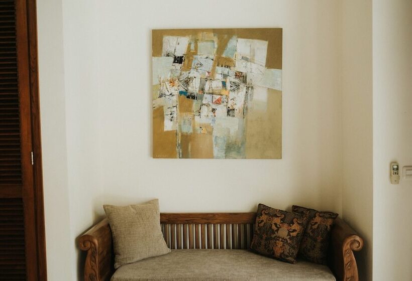 חדר דחוקס עם מיטת קינג, Aloka Bahari Villas