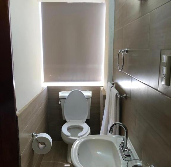 غرفة قياسية فردية, Lorena