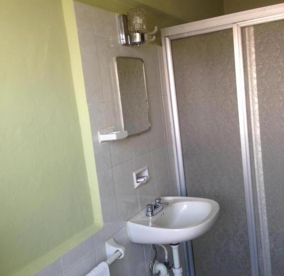 غرفة عائلية, Lorena