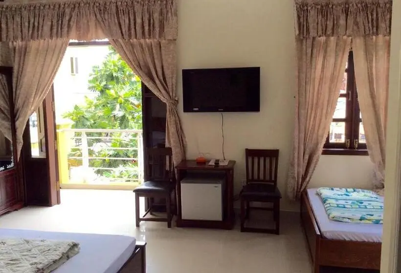اتاق خانوادگی, Quoc An