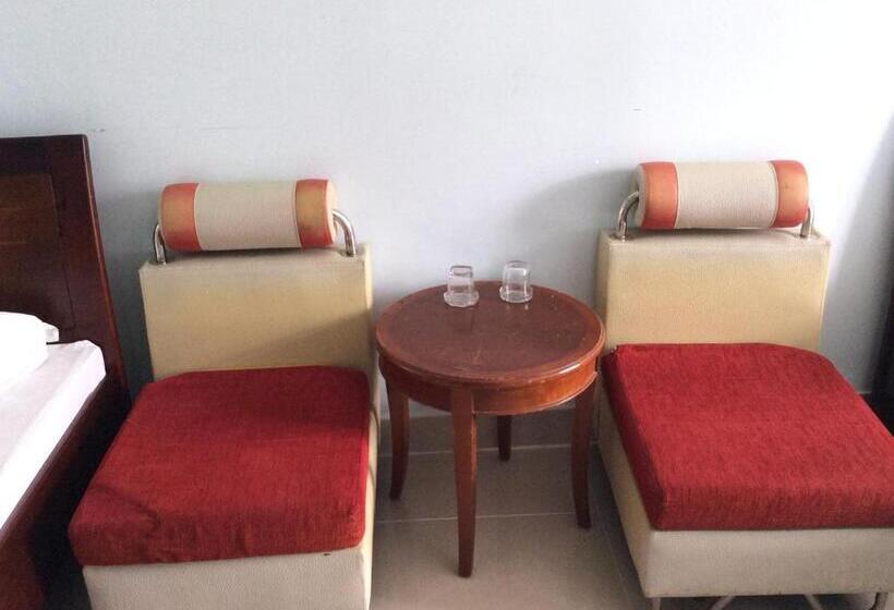 اتاق خانوادگی با سرویس بهداشتی مشترک, Quoc An