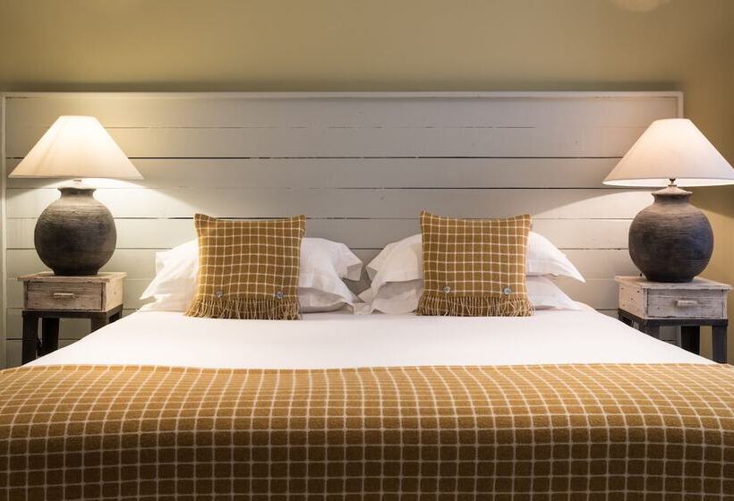 غرفة عائلية, The Florentine