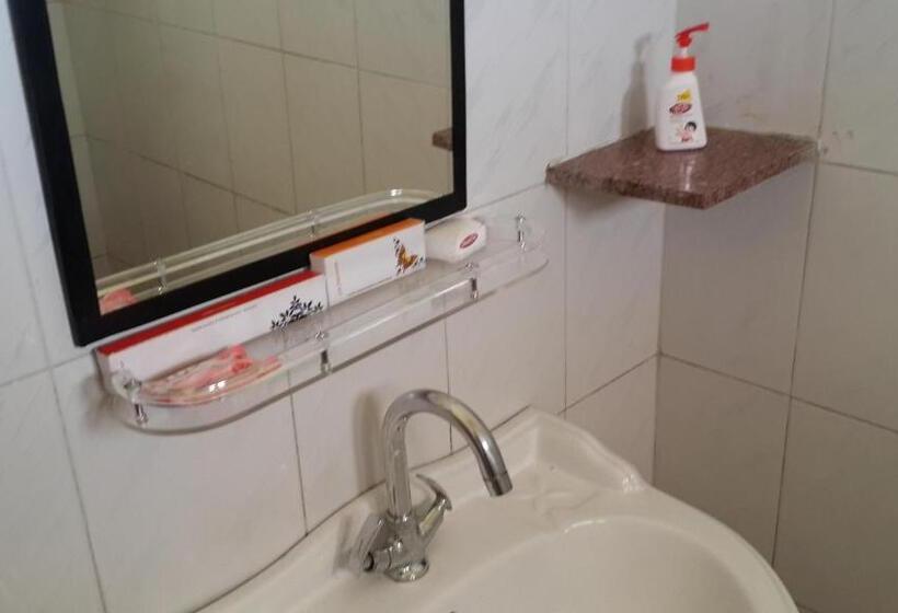 Superior Room, Garhwali Inn