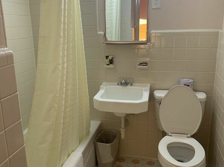 חדר סטנדרט שתי מיטות זוגיות, Towne Inn