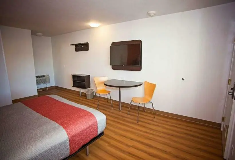 اتاق استاندارد برای معلولان, Motel 6crescent City, Ca
