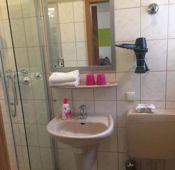 Номер Стандарт с Балконом, Bed And Breakfast Rheingauer Hof