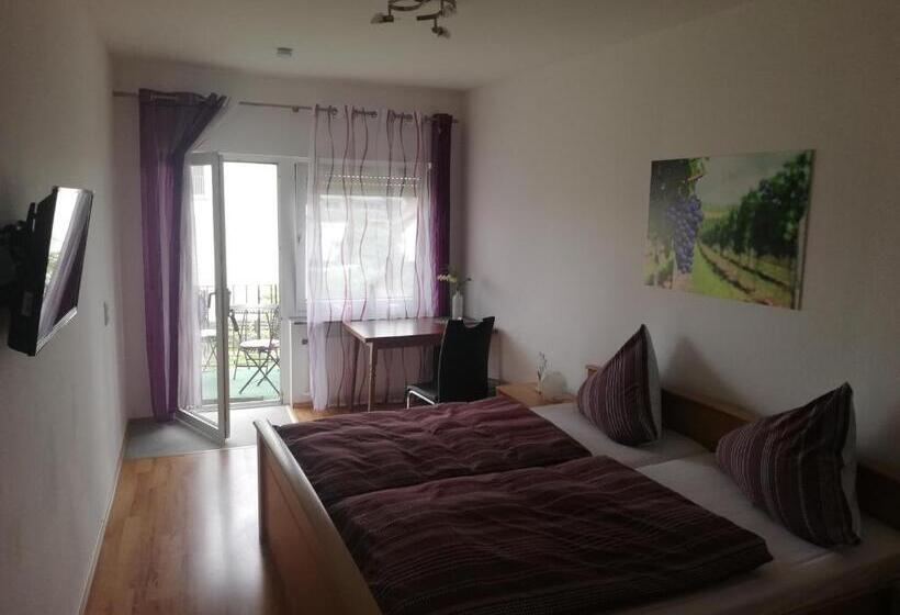 Номер Стандарт Индивидуальный с Балконом, Bed And Breakfast Rheingauer Hof