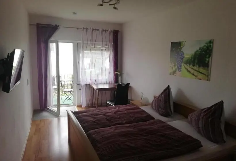 バルコニー付きシングルスタンダードルーム, Bed And Breakfast Rheingauer Hof
