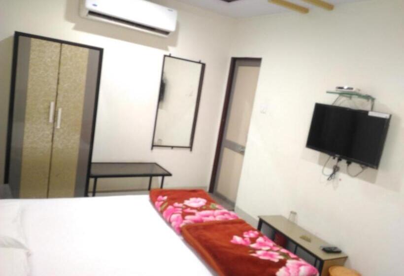 חדר דלוקס, Anand Mahal