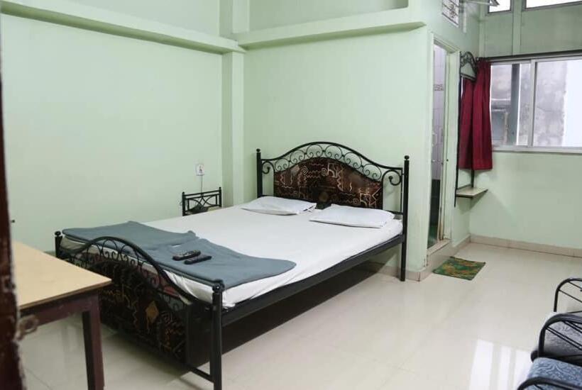Quarto Estandar Individual, Anand Mahal