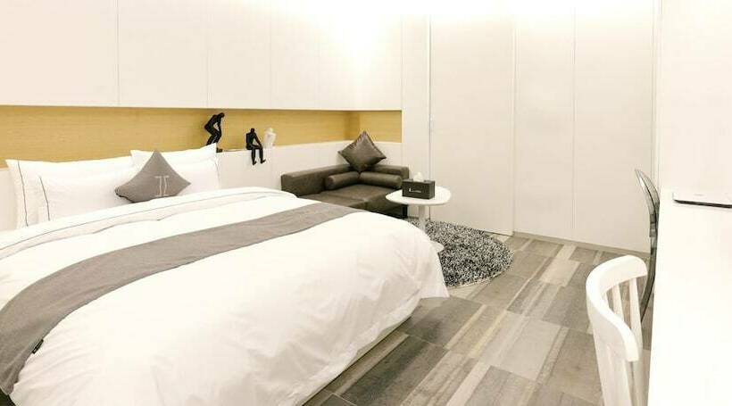 Quarto Estandar, Ischia