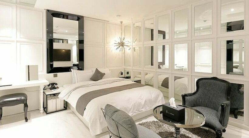 Quarto Estandar, Ischia