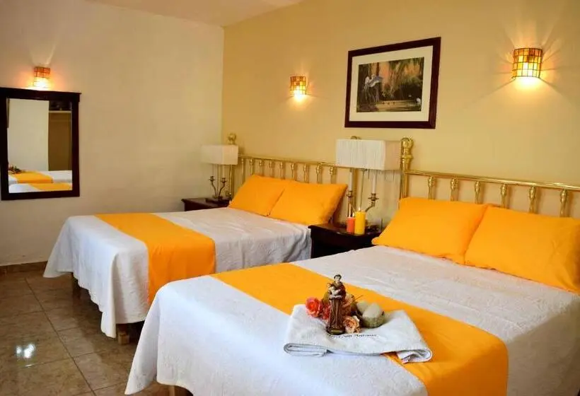 Standard Room 2 Double Beds, San Antonio