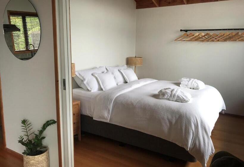 스탠다드 방갈로 정원 전망, Adrift In Golden Bay Absolute Beachfront Villas