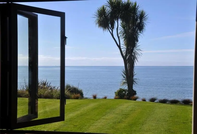 Standard-bungalow, Adrift In Golden Bay  Absolute Beachfront Villas