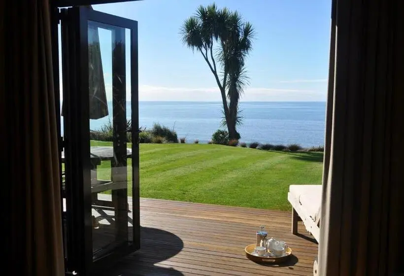 Standard-bungalow, Adrift In Golden Bay  Absolute Beachfront Villas