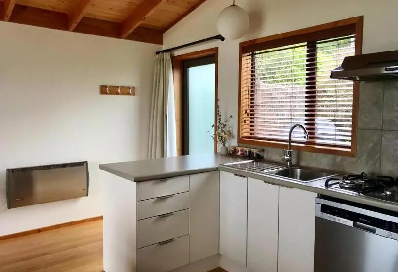 Standard-bungalow, Adrift In Golden Bay  Absolute Beachfront Villas