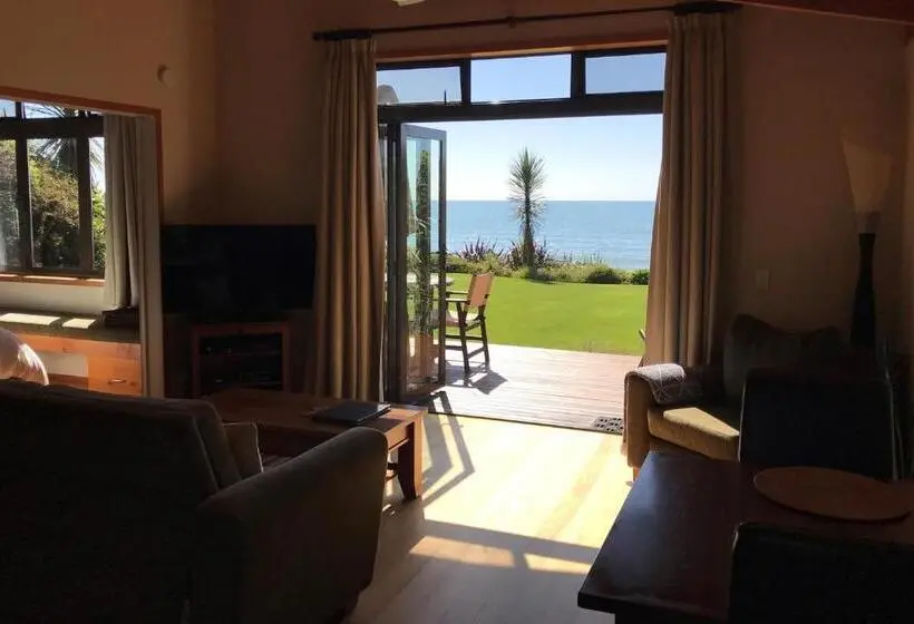 Standard-bungalow, Adrift In Golden Bay  Absolute Beachfront Villas