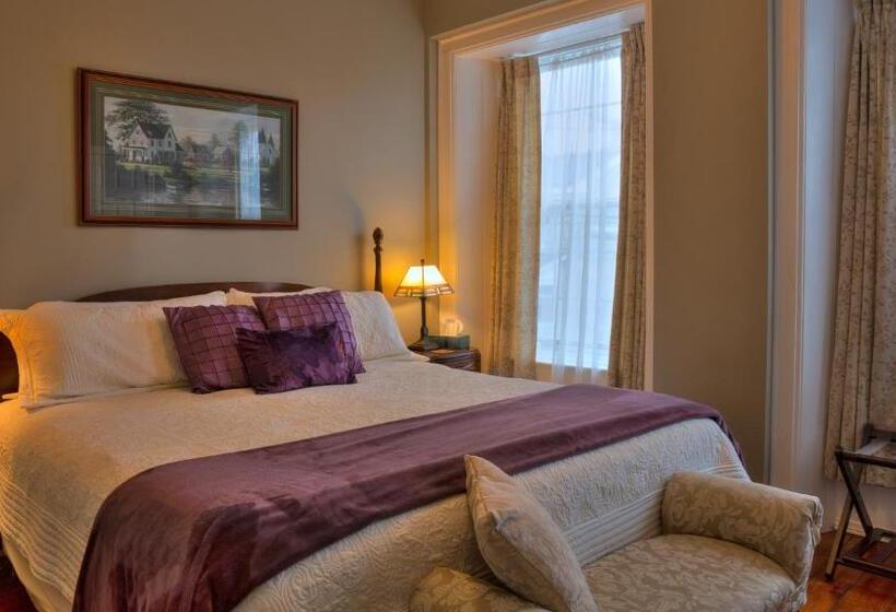 جناح سرير كينج, Sir Isaac Brock B&b Luxury Suites