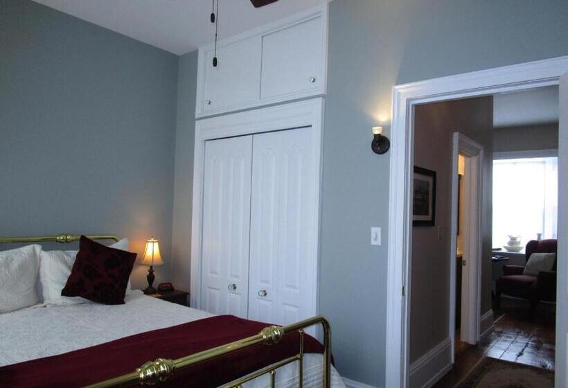 جناح, Sir Isaac Brock B&b Luxury Suites