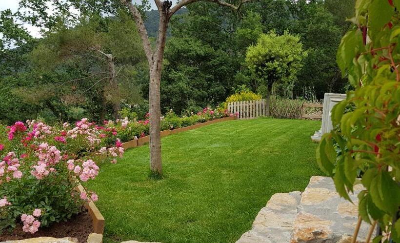 Номер Стандарт, B&b L'estuve Provencale