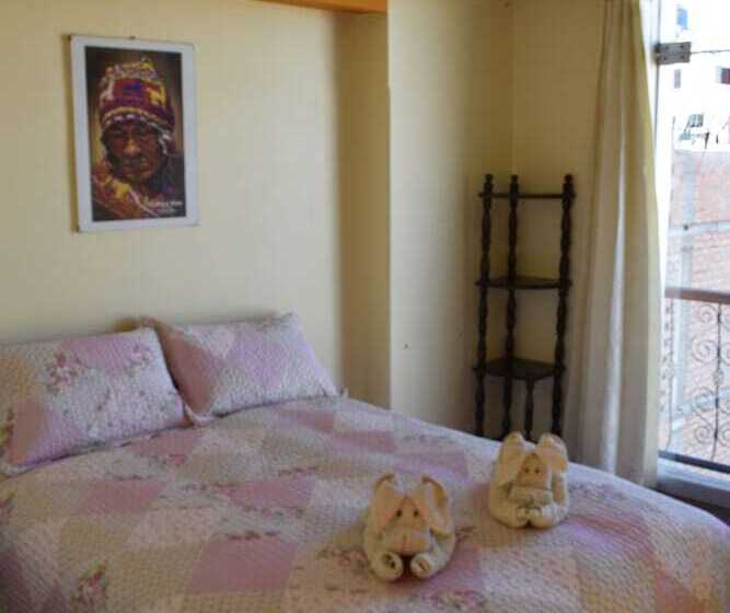 スタンダードルーム, Marlon S House Puno Peru