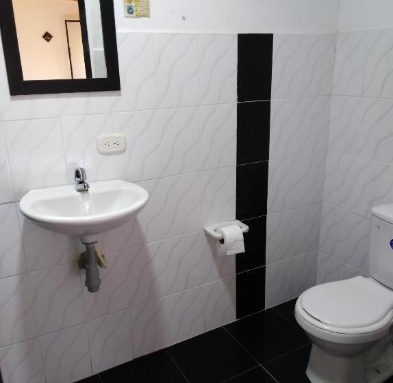 スタンダードルーム, B & C