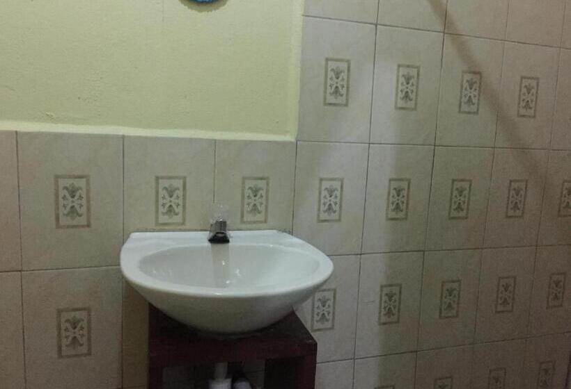 اتاق اکونومی, Zazil Ha Hostel