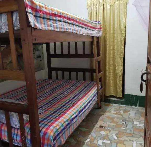 اتاق اکونومی, Zazil Ha Hostel