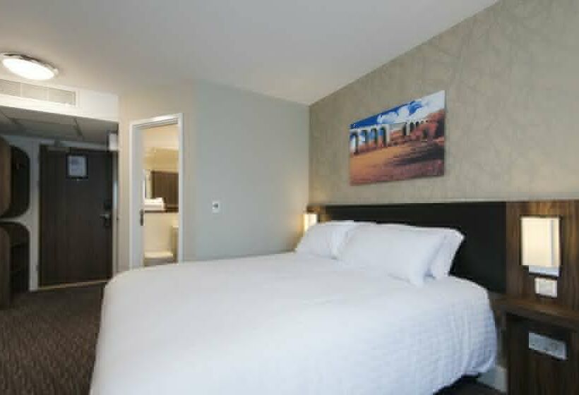 חדר סטנדרט מותאם לאדם עם מוגבלויות, Kings Chamber, Doncaster By Marston S Inns