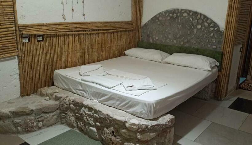 Standart Oda, Maxola's Dream Orikum