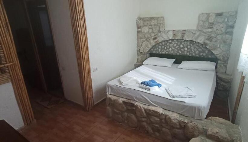 Lüks Aile Odası, Maxola's Dream Orikum